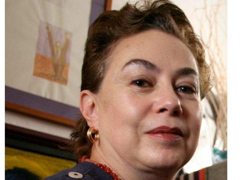 Maestra Lucía Álvarez